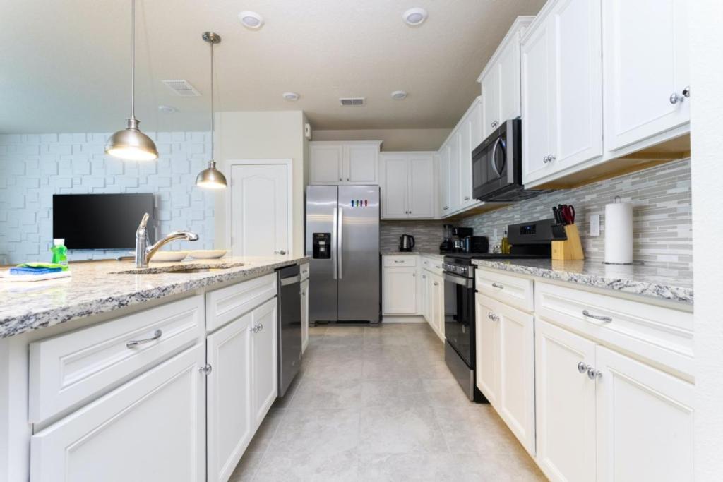 Modern Townhome 5 Beds 3 Kings Private Pool Davenport