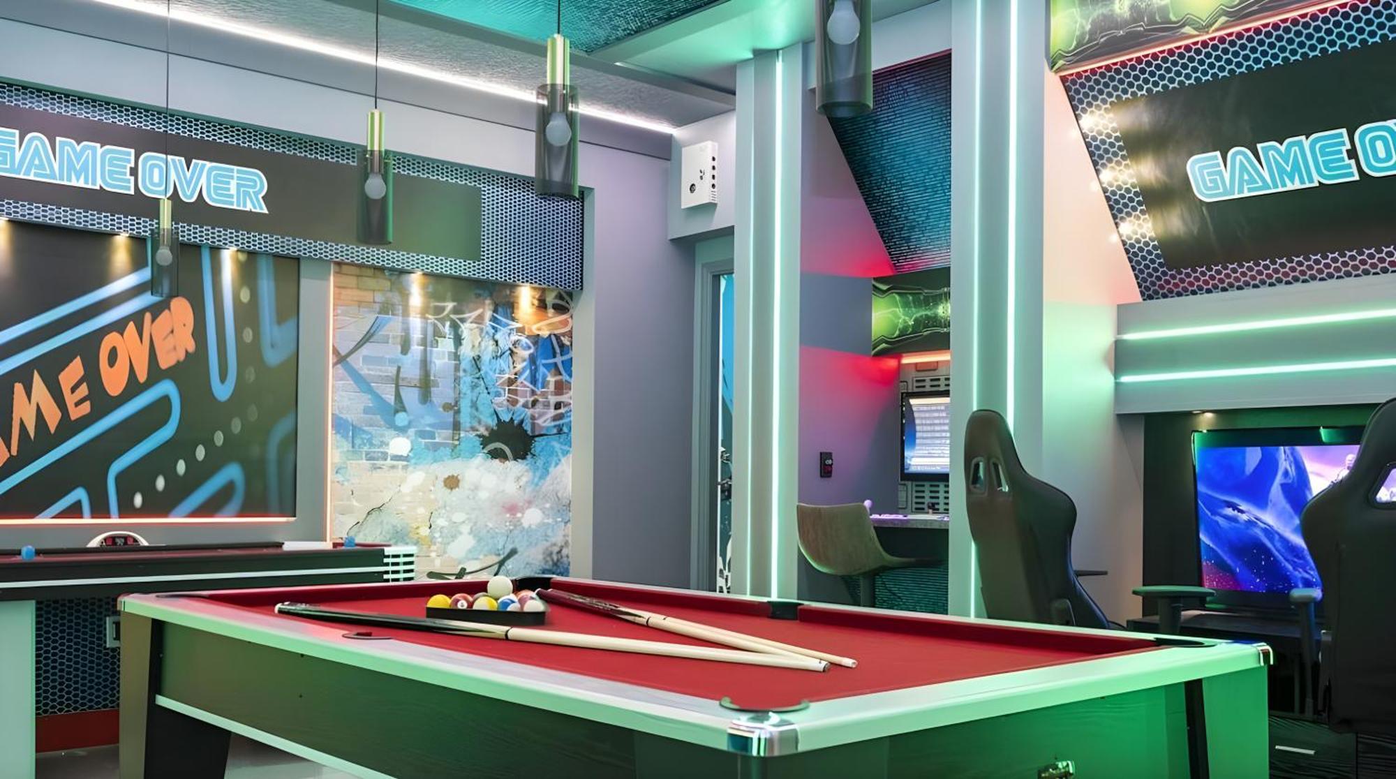 Luxury 5 Bedrooms Poolgames Davenport