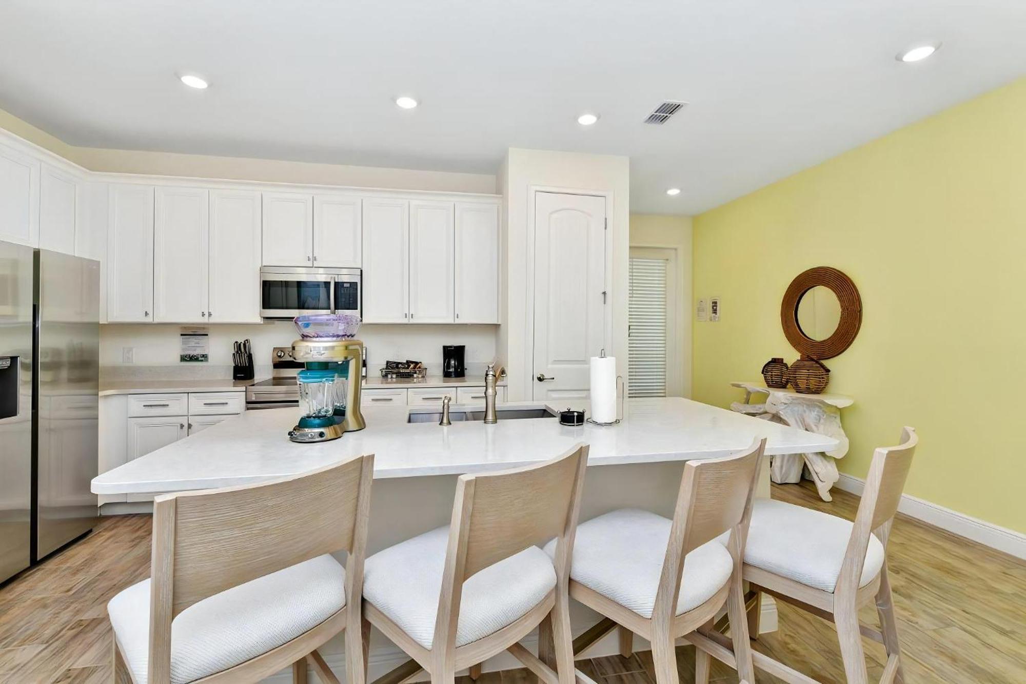 Serene Near With Margaritaville Access - 8167cp Villa *
