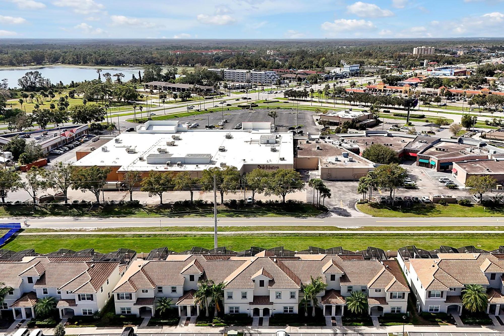 Storey Home: Pool, Gym, Lazy River & Near * Kissimmee