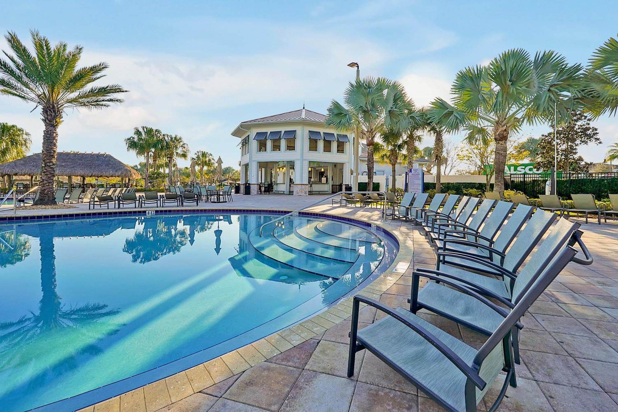 Storey Home: Pool, Gym, Lazy River & Near Holiday home Kissimmee