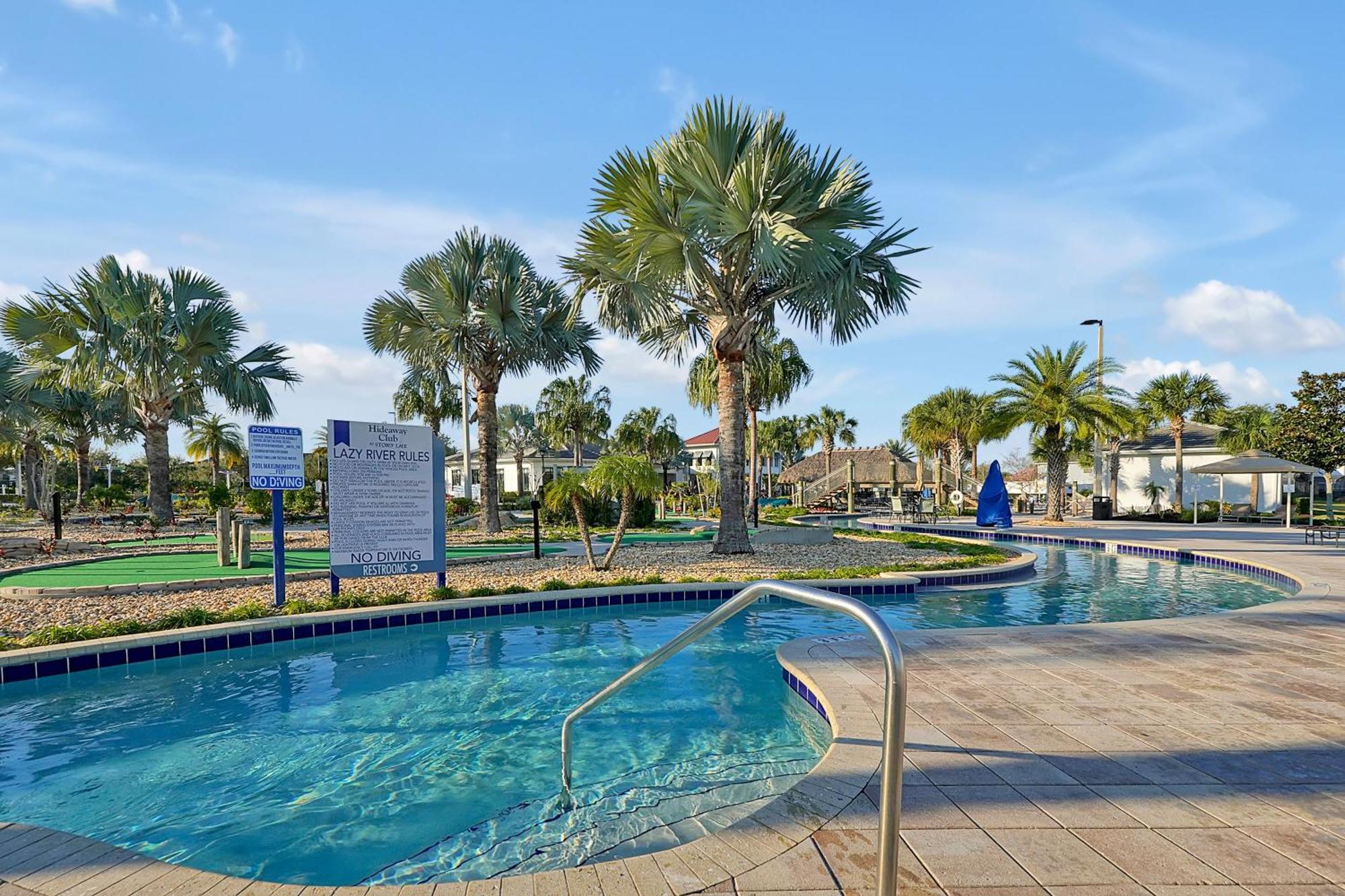 Storey Home: Pool, Gym, Lazy River & Near Holiday home *