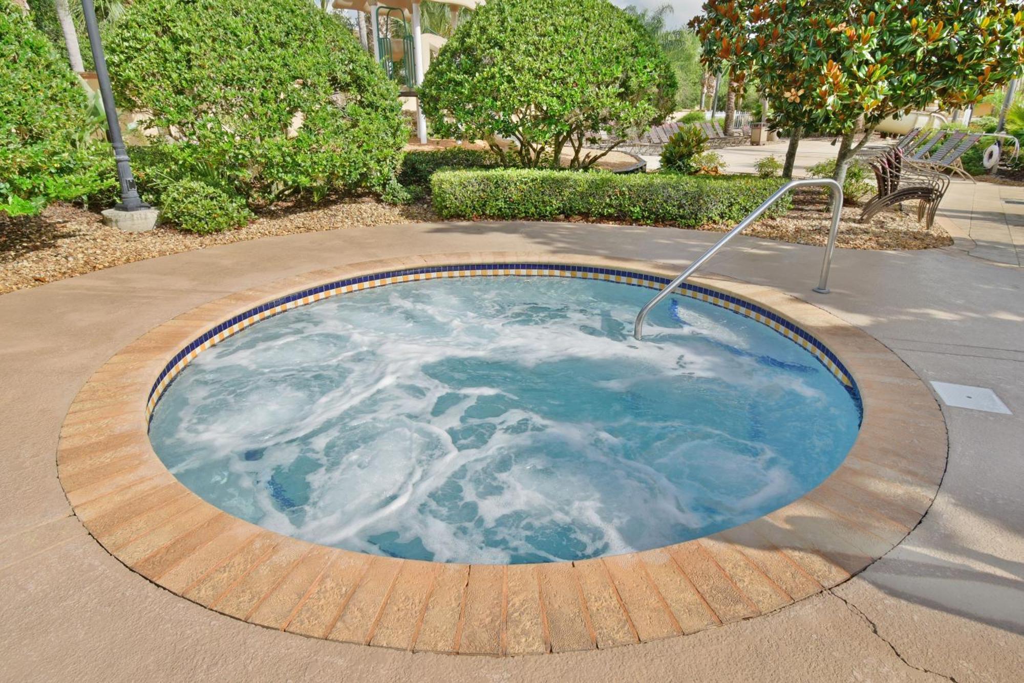 3rd Floor With Elevator And Amenities, Walk To Shops And Dining Holiday home *
