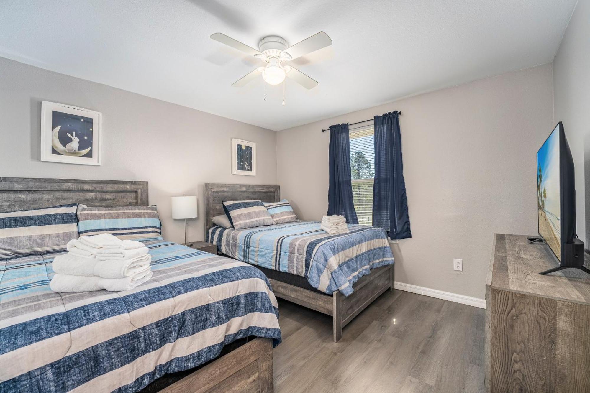 Holiday home 3rd Floor With Elevator And Amenities, Walk To Shops And Dining *