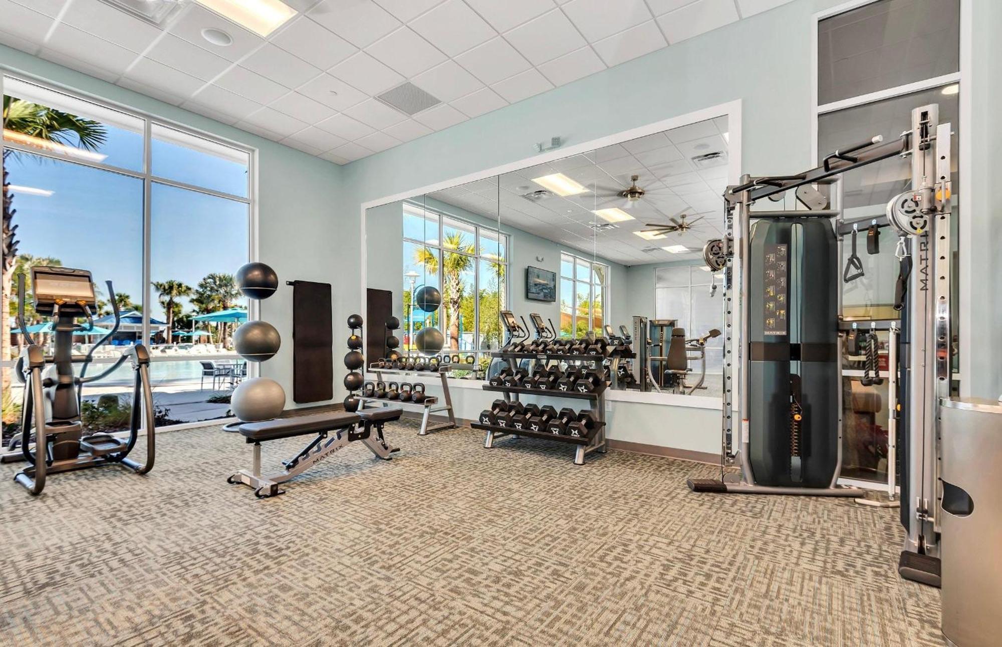 Free Promo, 10 Bedroom Villa, Game Room, Pool, - By Blue Sky Holiday home Davenport
