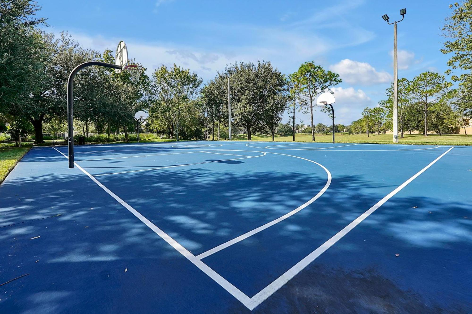 Personally Designed W/ Pool, Game Near Orlando