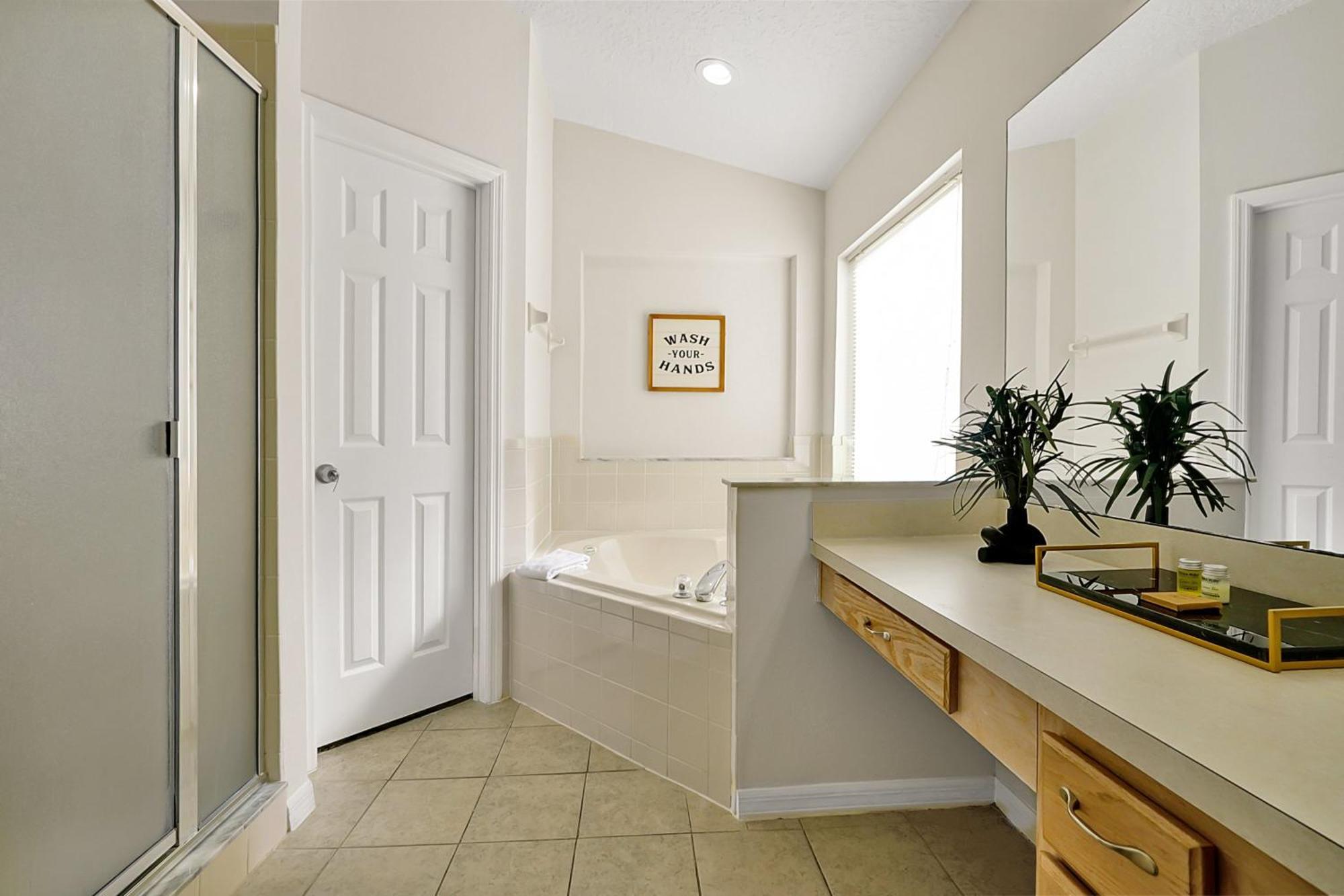 Berkley Home: Pool, Lakefront & Near