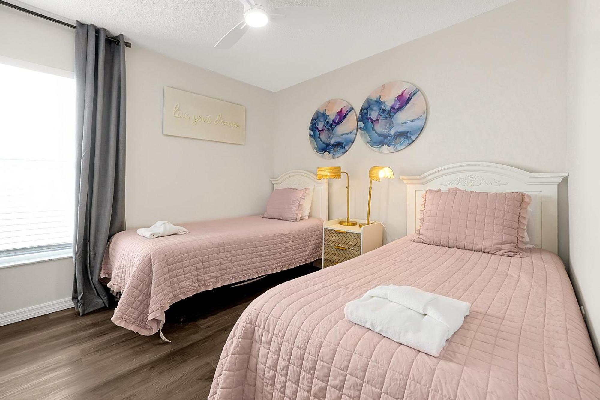 Holiday home Berkley Home: Pool, Lakefront & Near Kissimmee