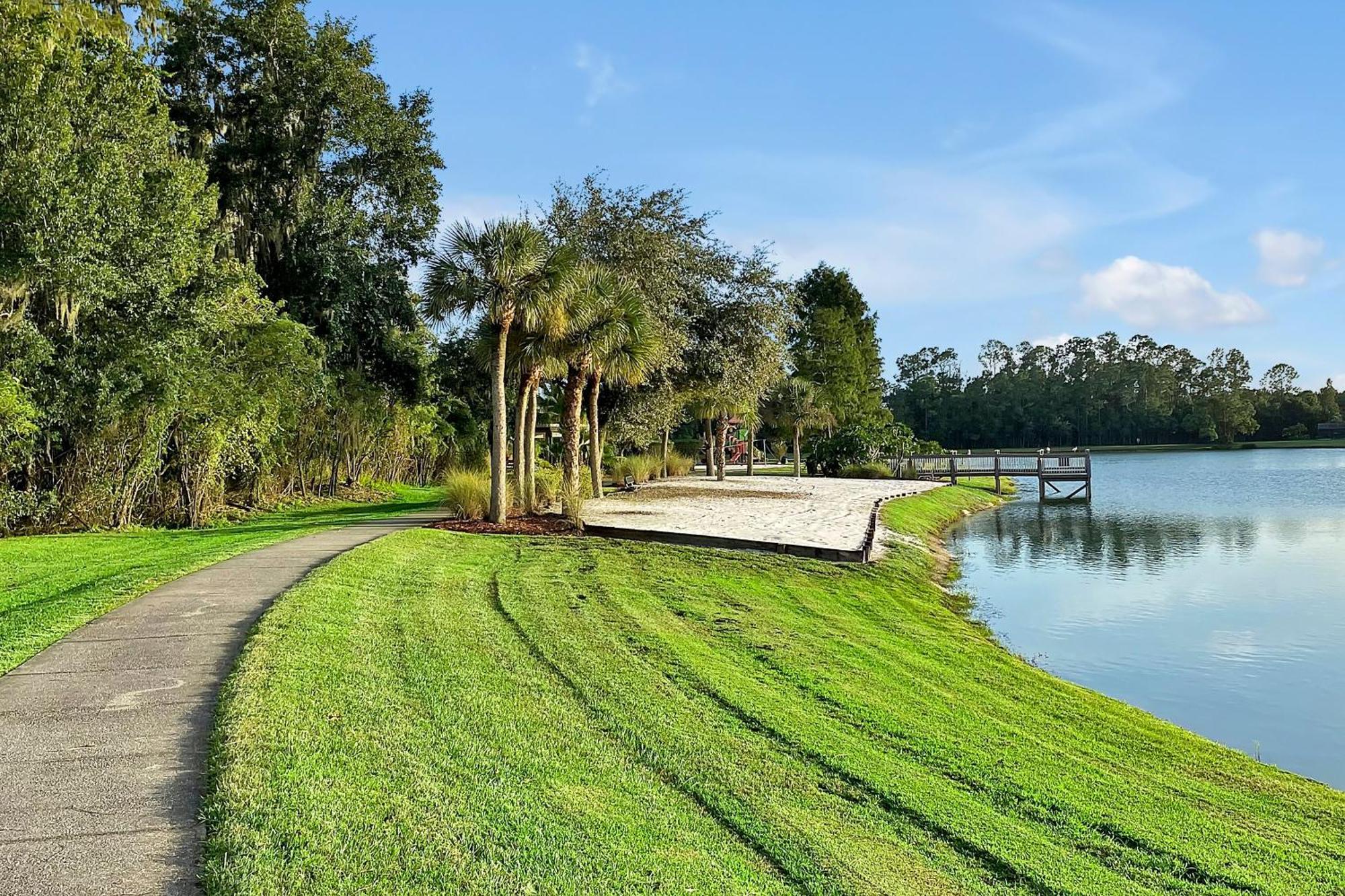 Holiday home Berkley Home: Pool, Lakefront & Near Kissimmee