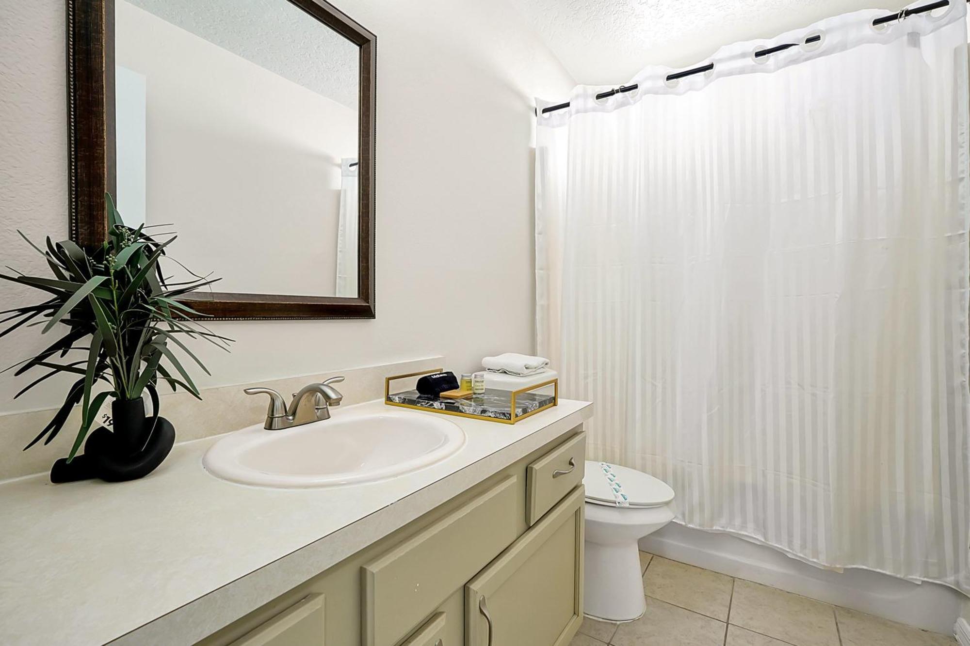 Holiday home Berkley Home: Pool, Lakefront & Near Kissimmee