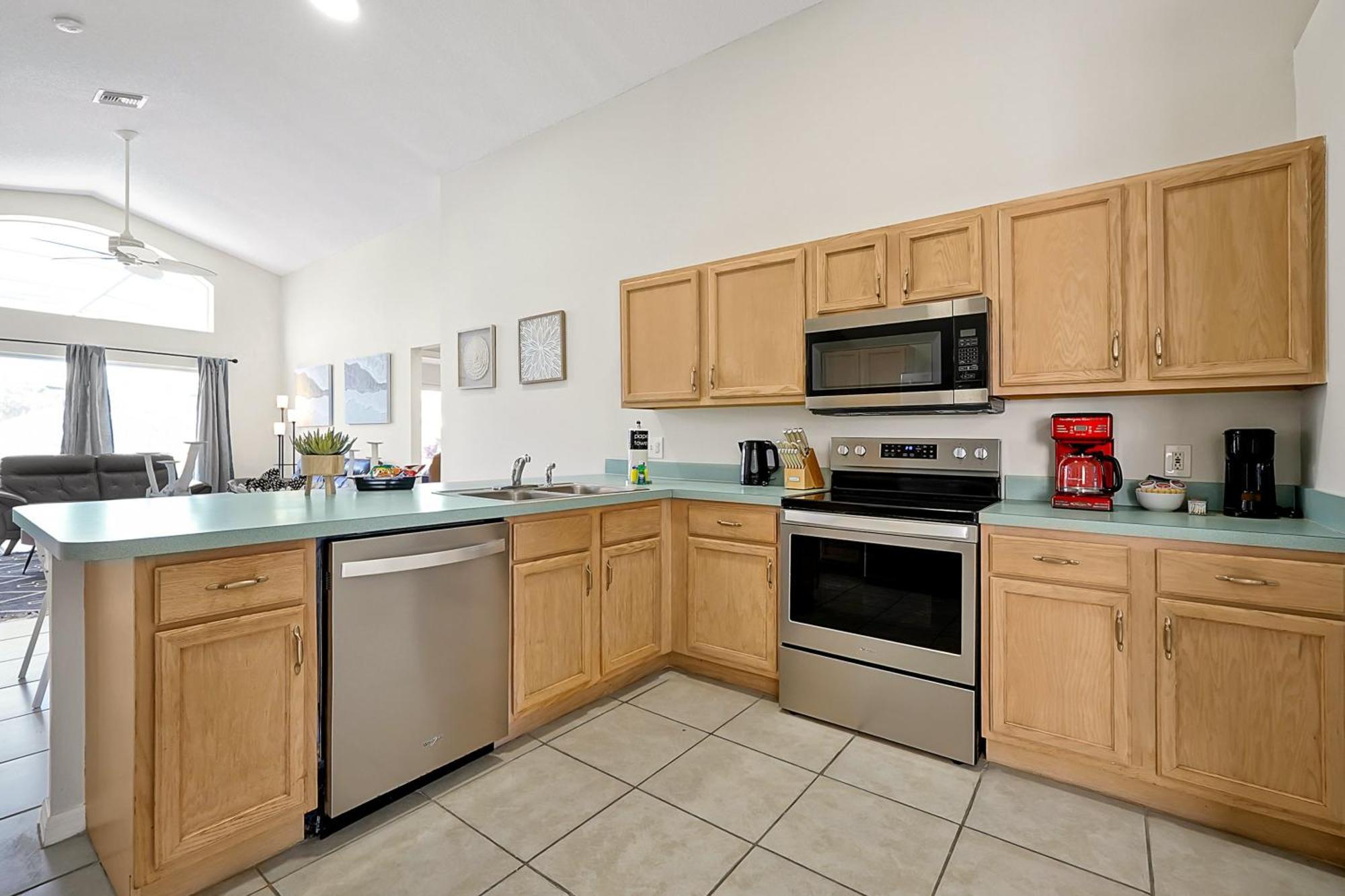 Berkley Home: Pool, Lakefront & Near Kissimmee