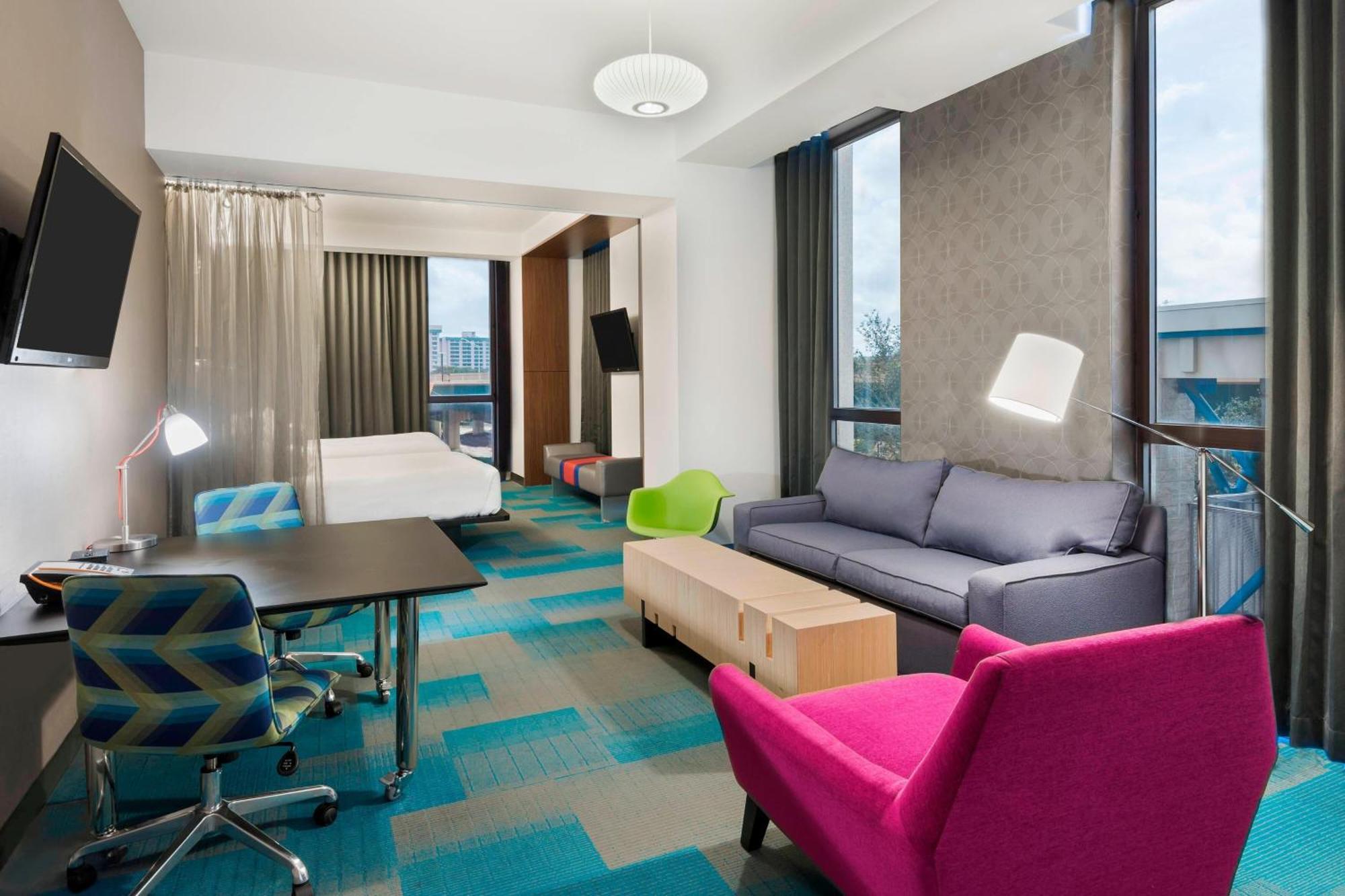 Aloft Downtown 3*