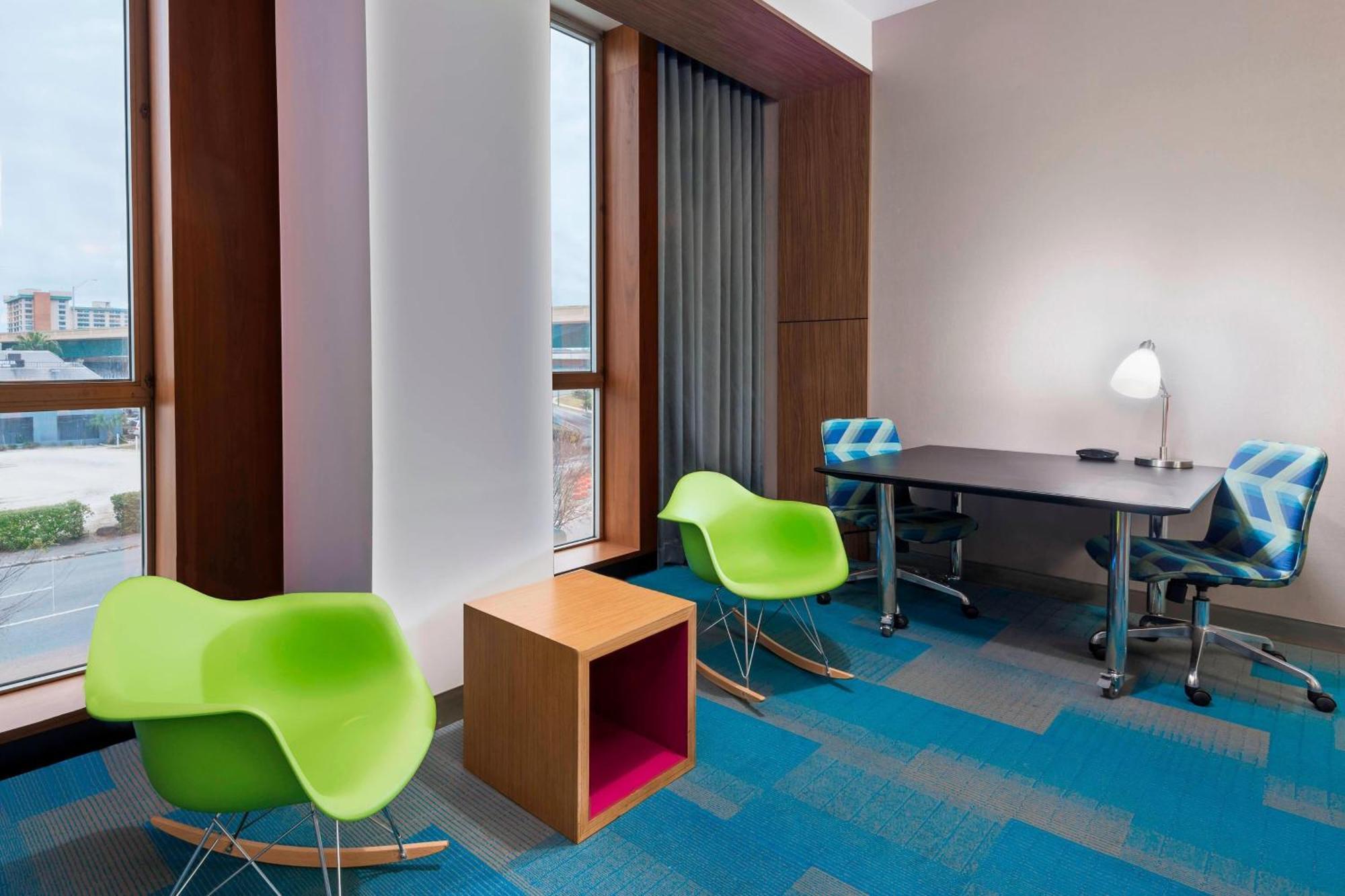 Hotel Aloft Downtown 3*