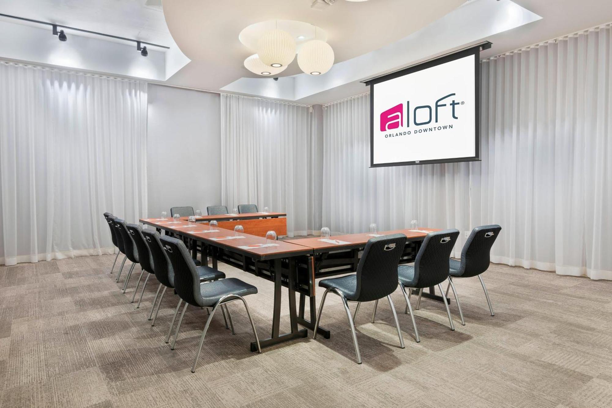 Aloft Downtown 3*