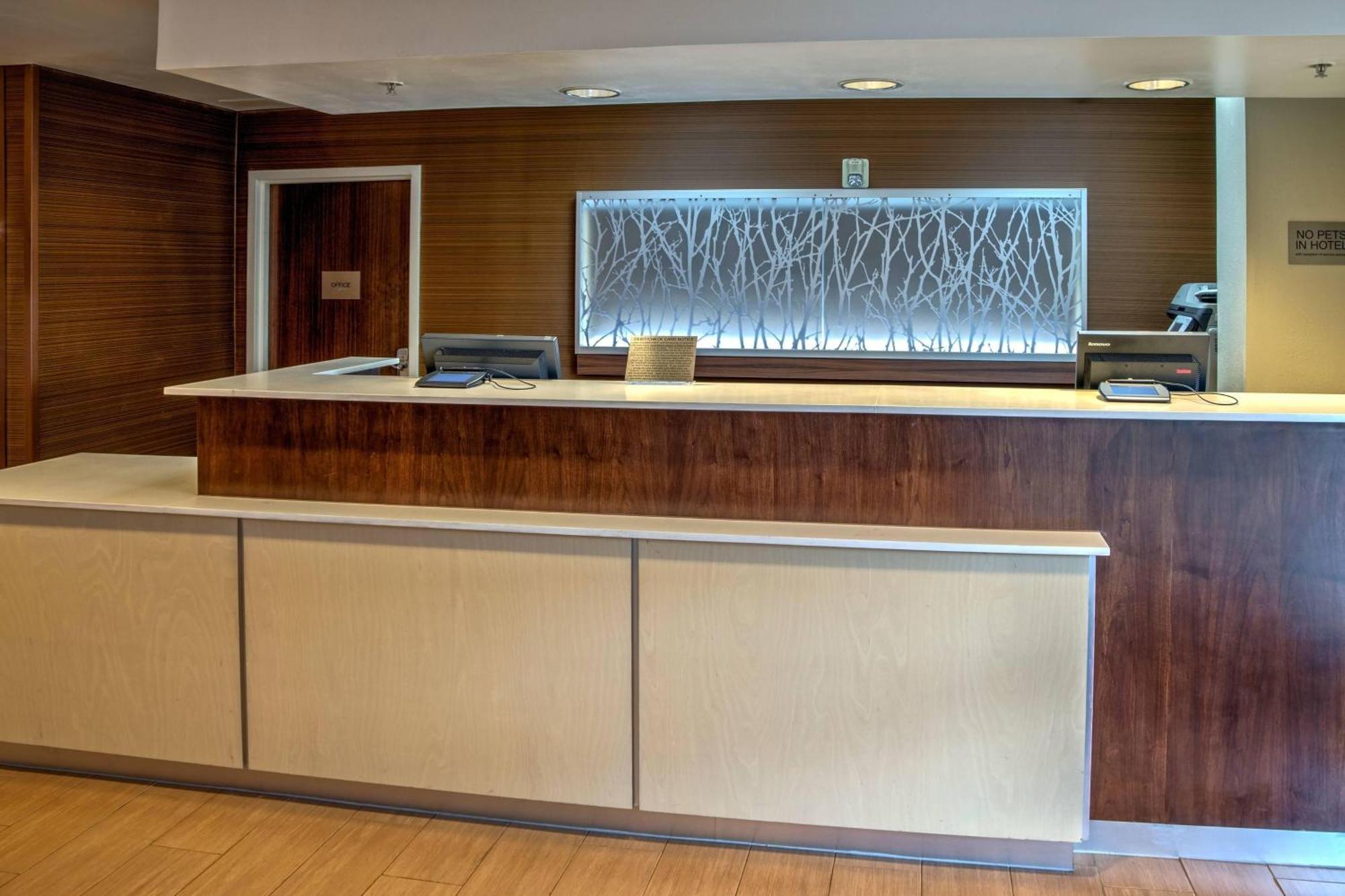 Hotel Fairfield And By Marriott Near Universal Orlando