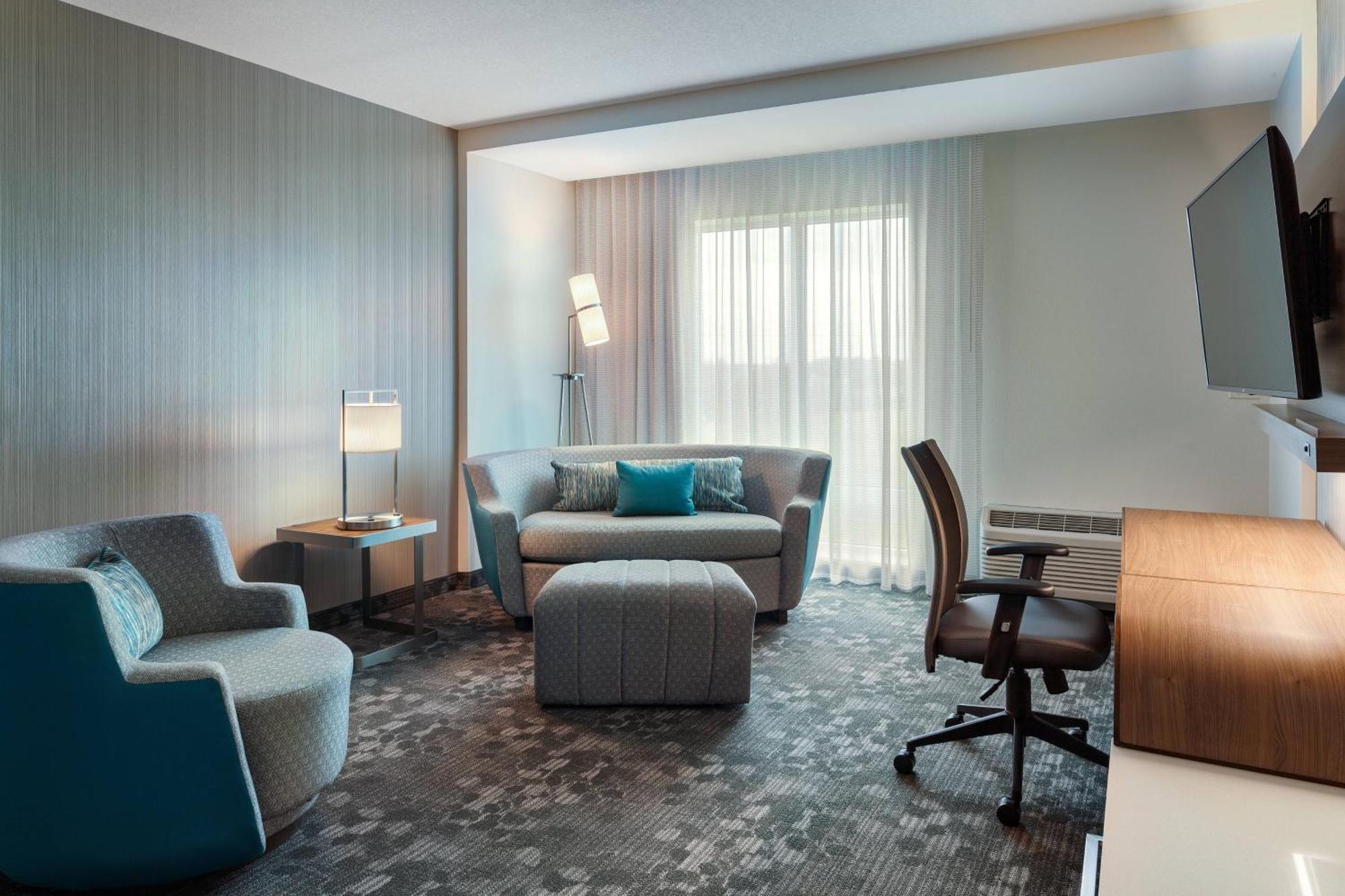 Hotel Courtyard By Marriott