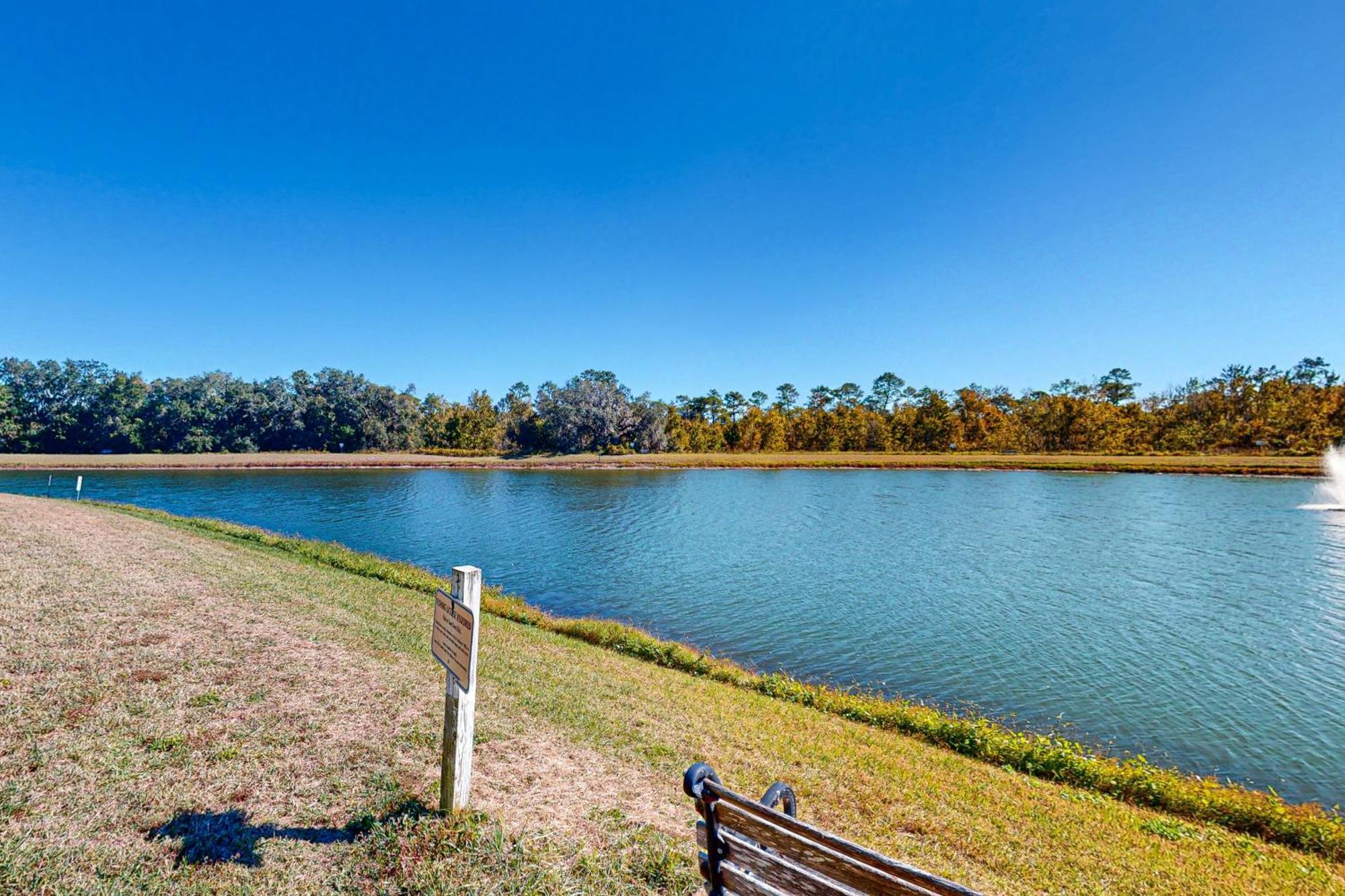 Oakwater Apartment