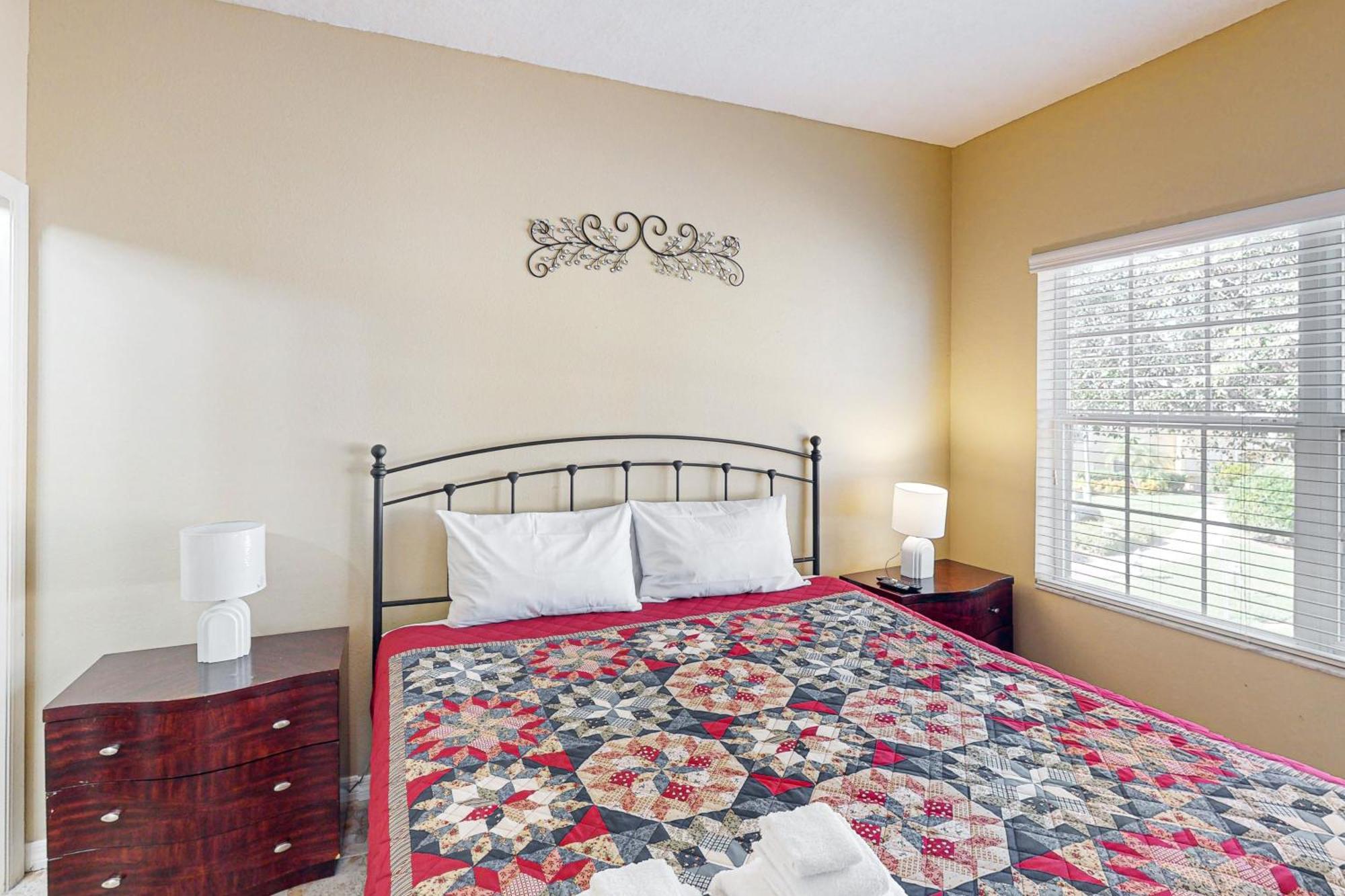 Oakwater Apartment