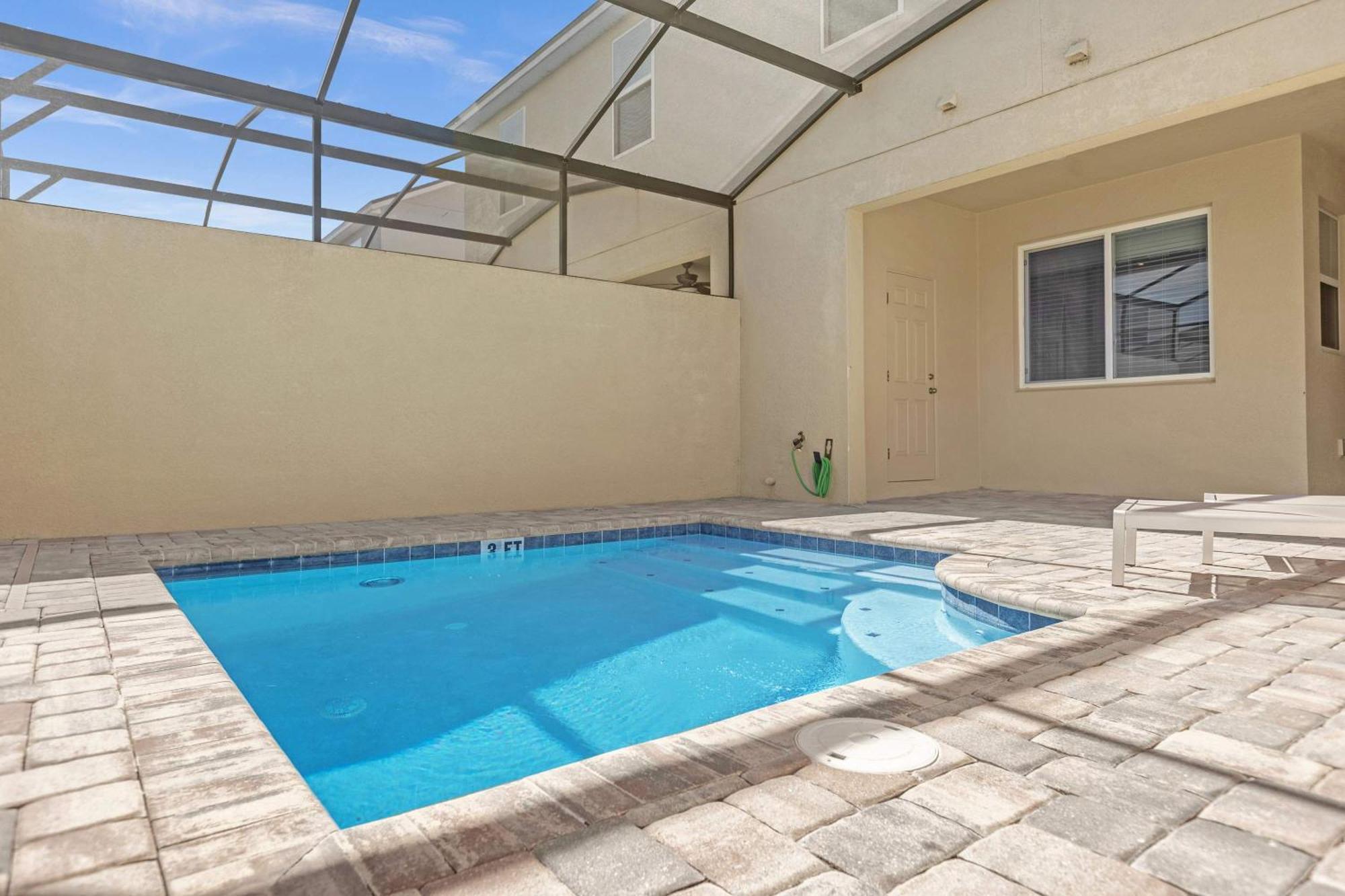 4br With Private Pool Near Holiday home *
