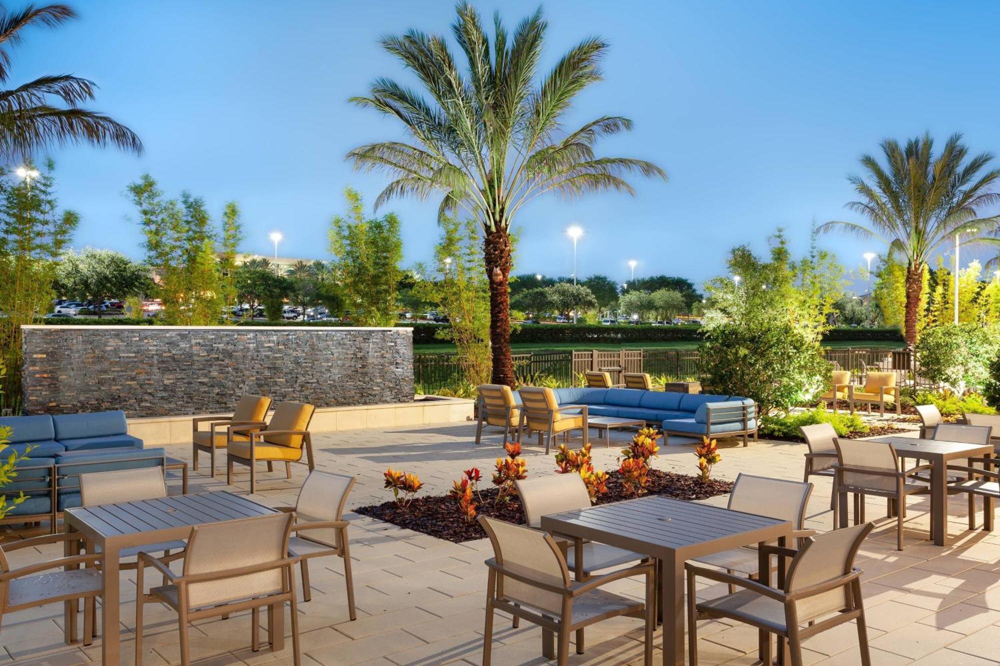 Springhill By Marriott At Millenia Hotel 3*