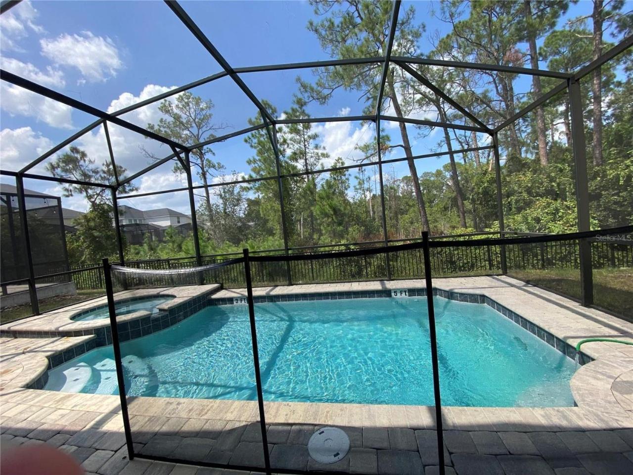 Exquisite Luxury With Pool Retreat - Solara - 8949 Kissimmee