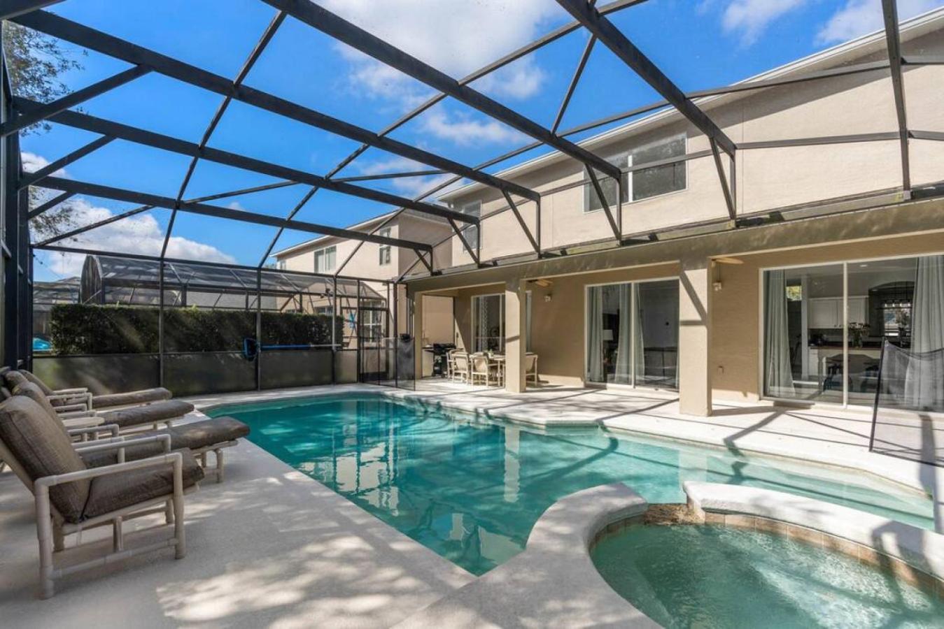 Holiday home Tropical 7br Heated Pool Pet Friendly *