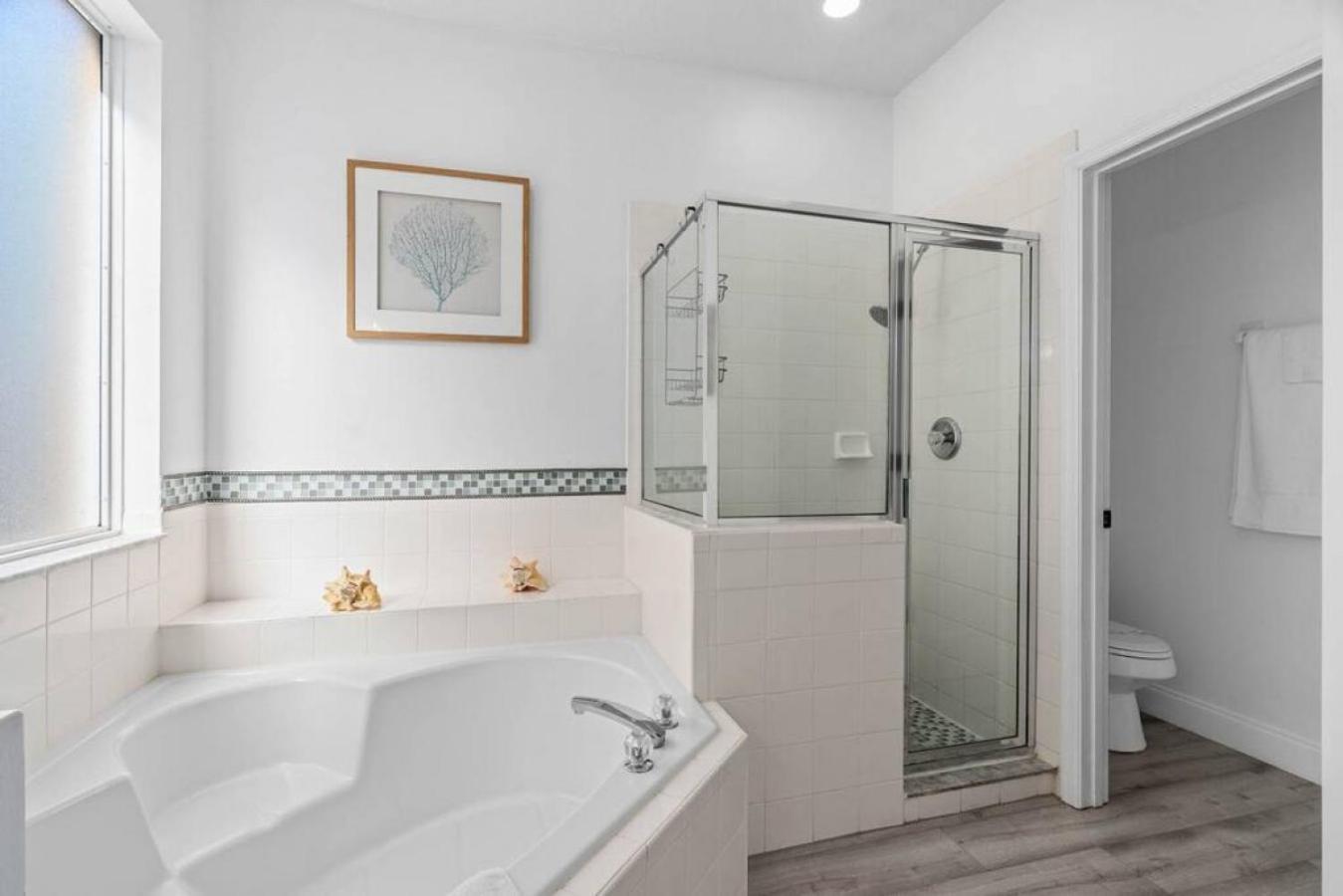 Tropical 7br Heated Pool Pet Friendly Holiday home *