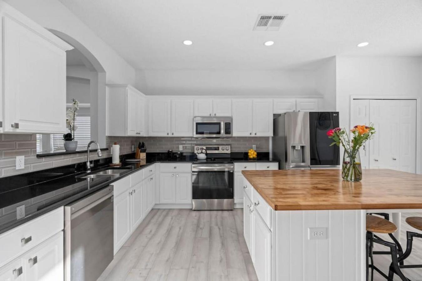 Tropical 7br Heated Pool Pet Friendly *