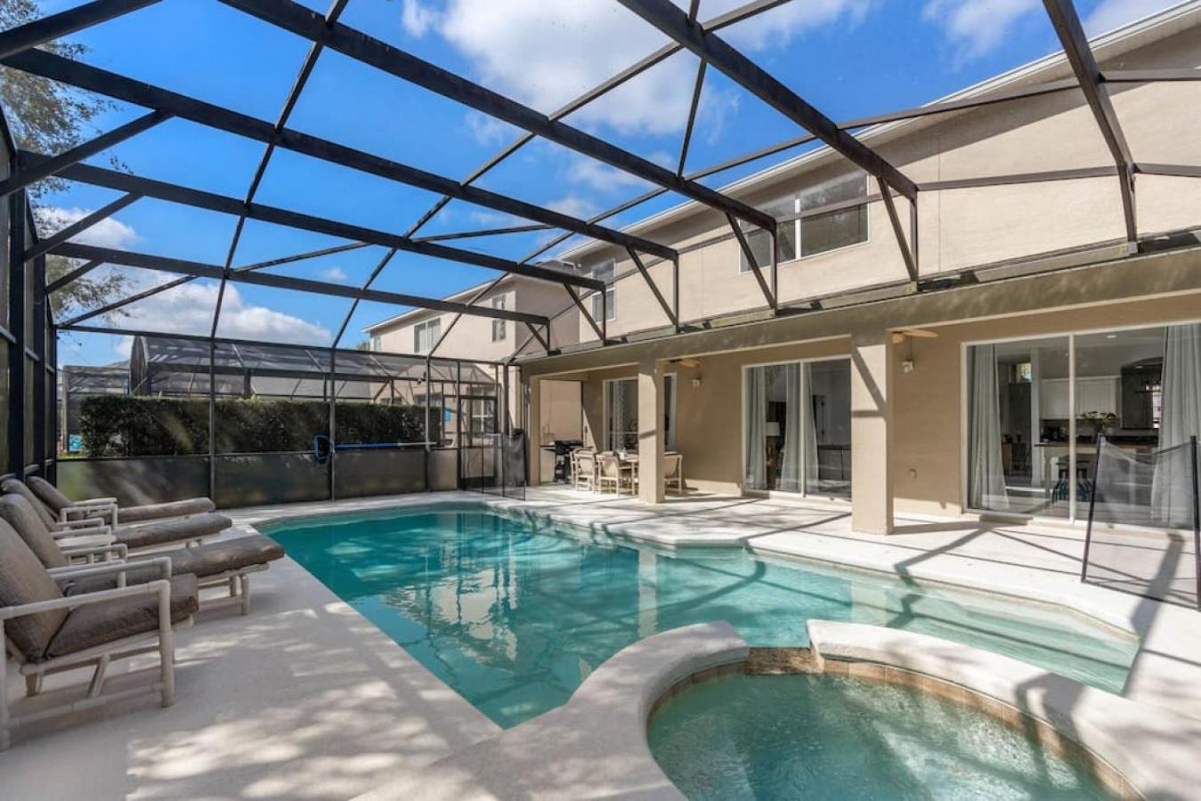 Tropical 7br Heated Pool Pet Friendly Holiday home Kissimmee
