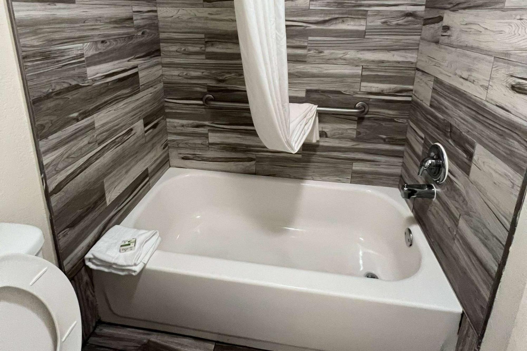 Baymont By Wyndham Downtown 2*