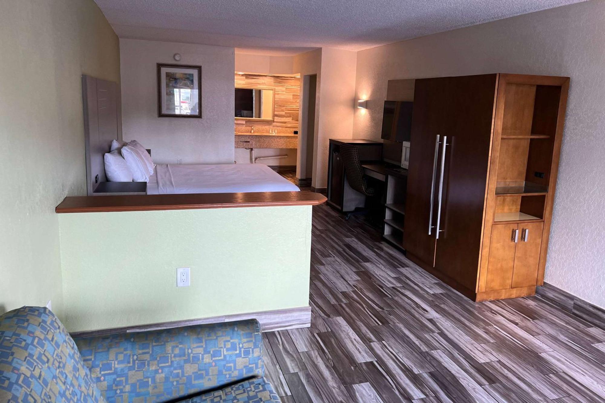 Hotel Baymont By Wyndham Downtown