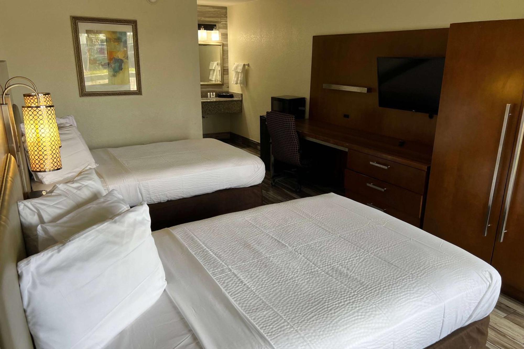 Baymont By Wyndham Downtown Hotel Orlando