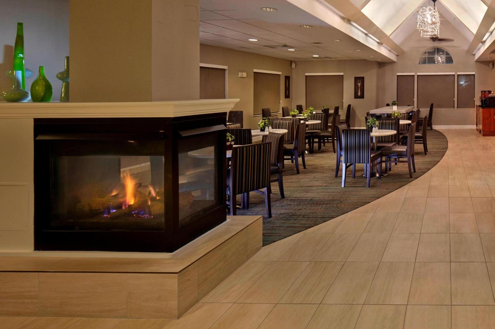 By Marriott Orlando East/ucf Area