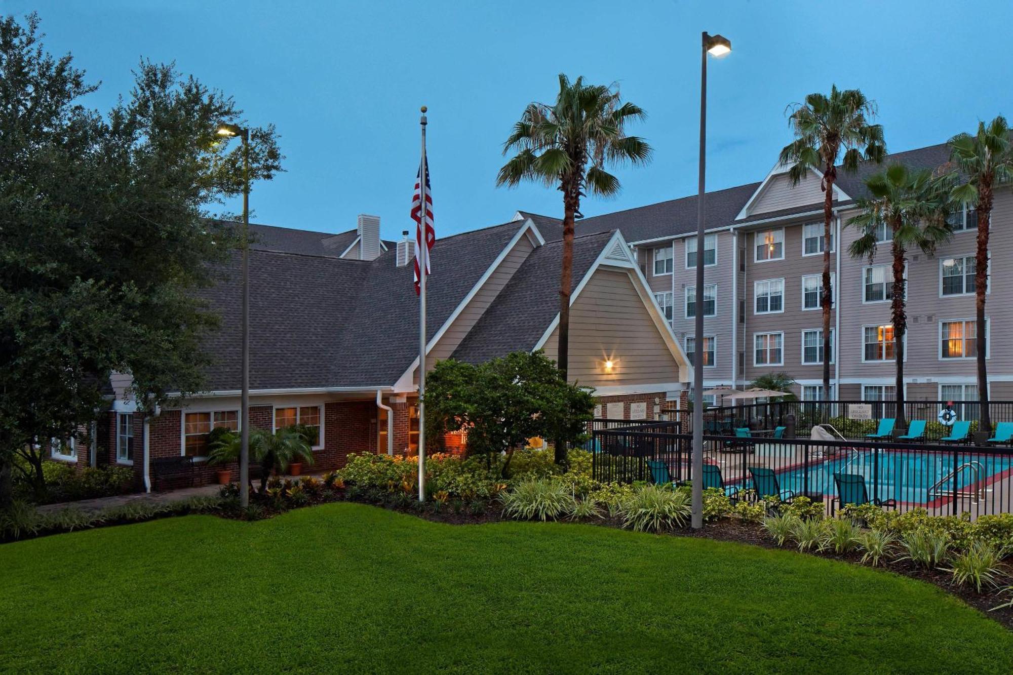 By Marriott Orlando East/ucf Area