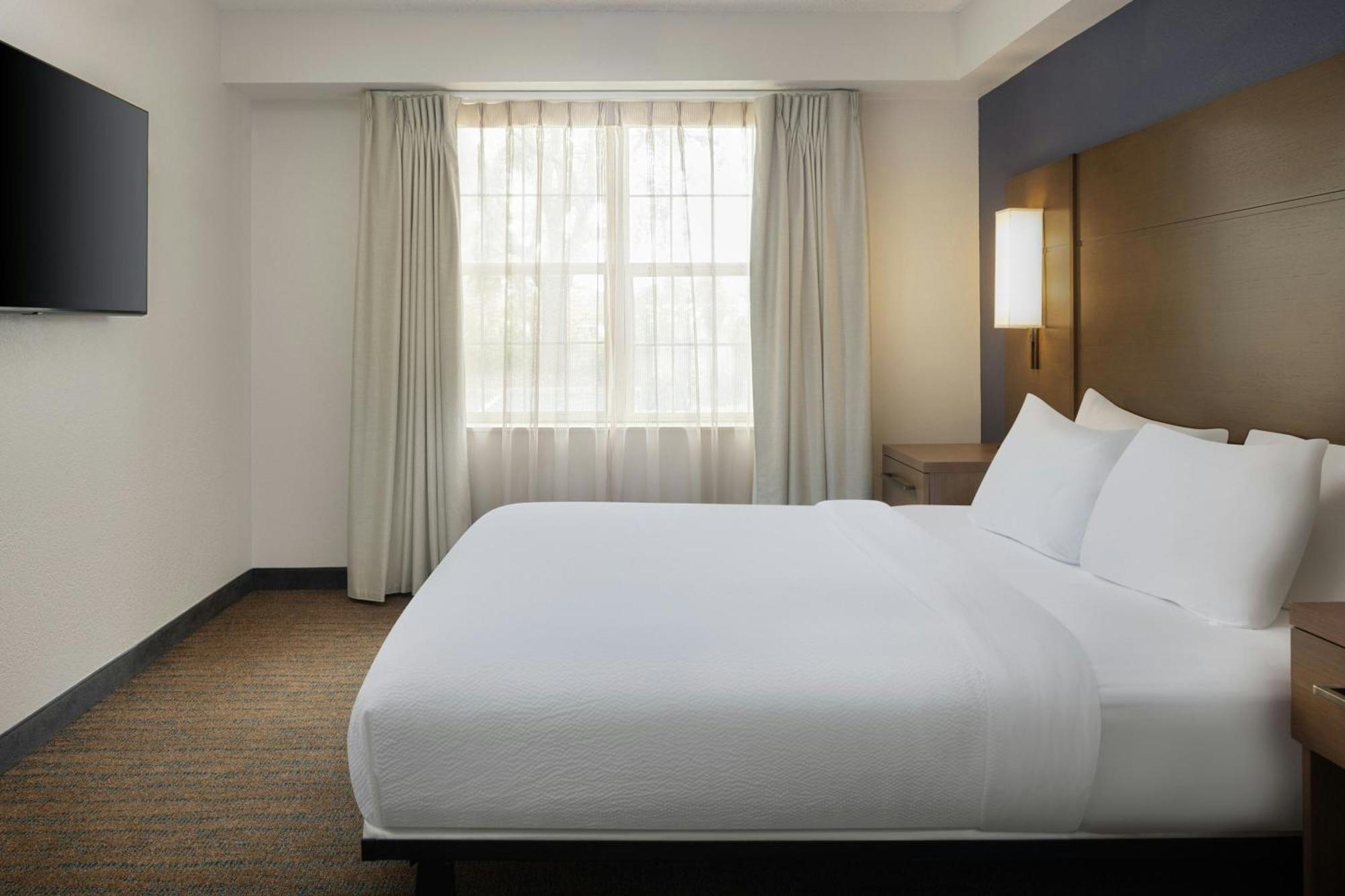 By Marriott Orlando East/ucf Area Alafaya