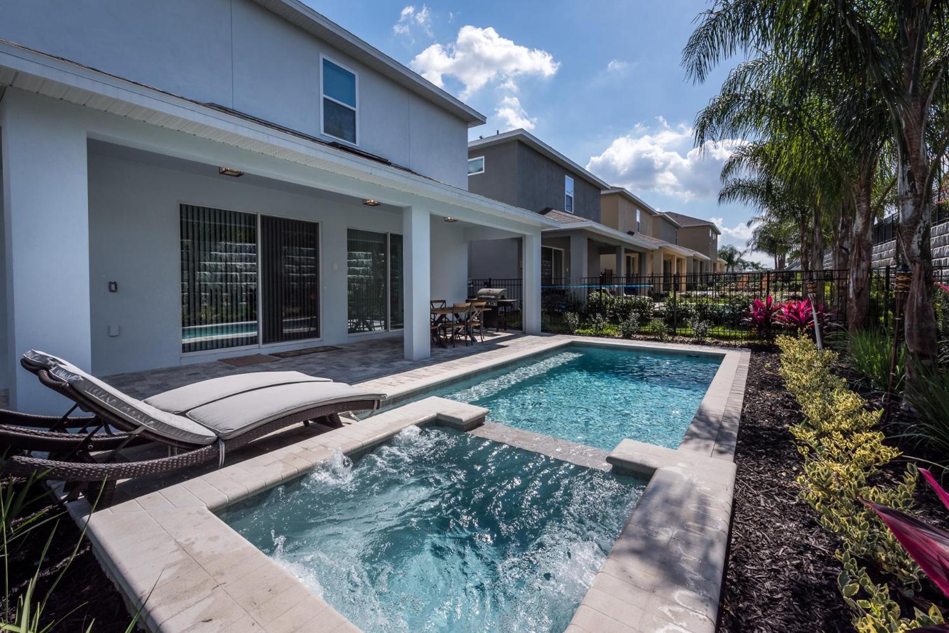 Alluring By Rentyl With Private Pool Near - 310p *