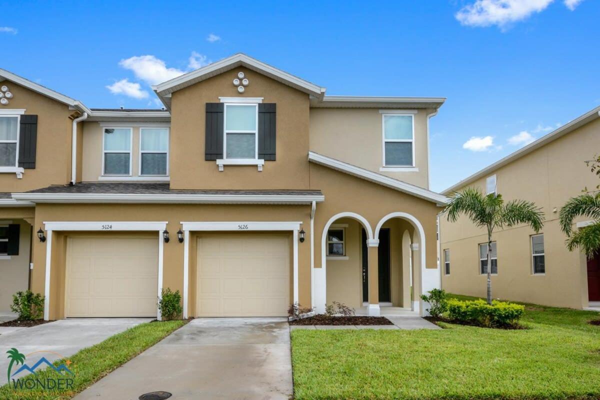 Four Bedrooms Townhome 5126k