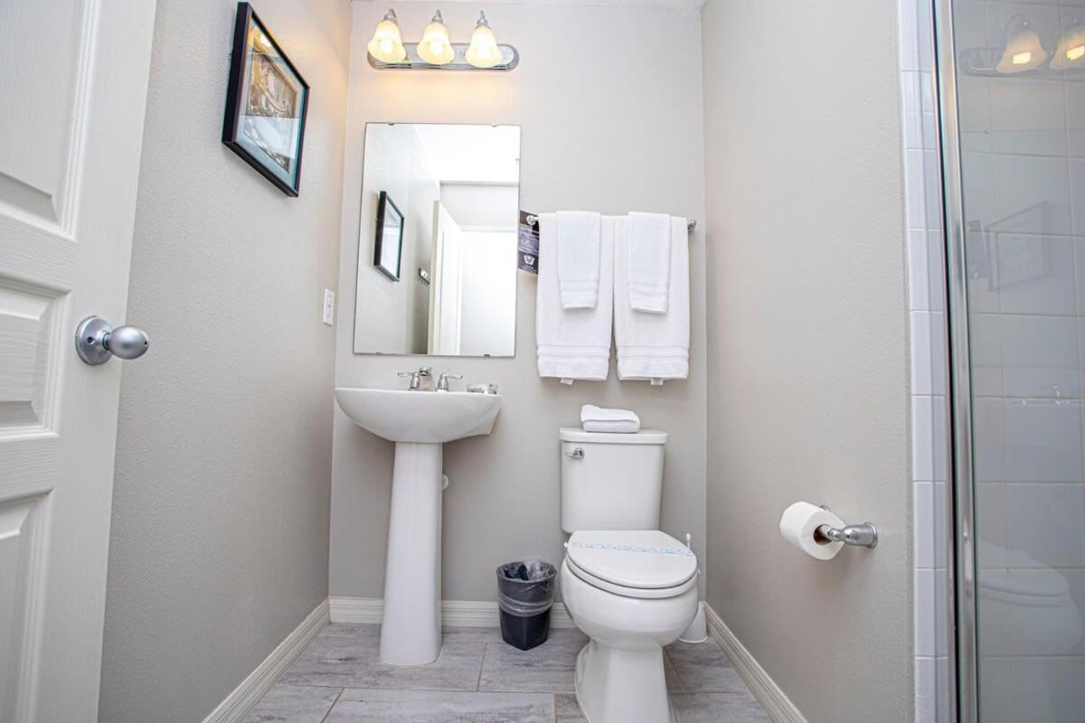 Four Bedrooms Townhome 5108k Holiday home