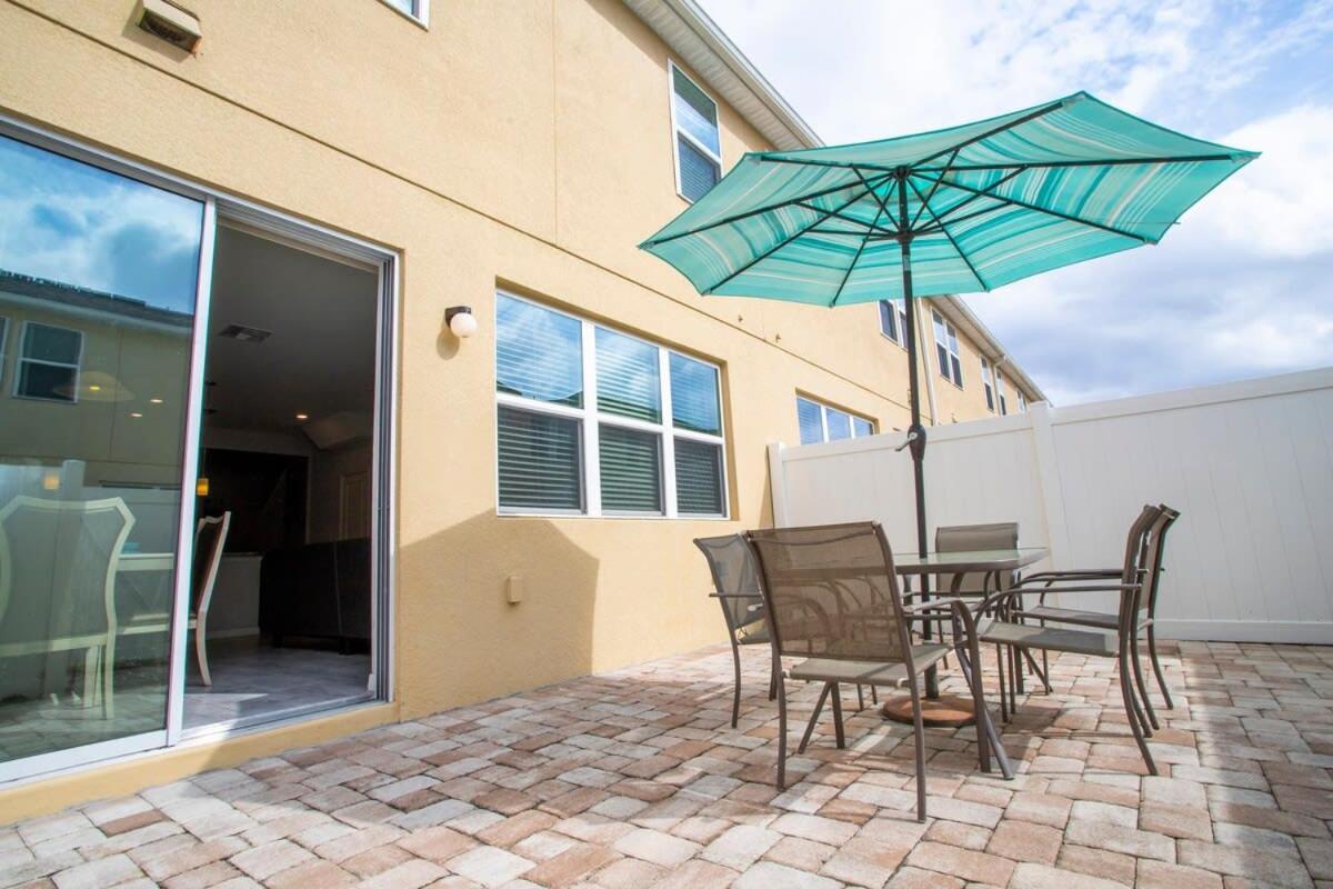 Four Bedrooms Townhome 5108k Holiday home *