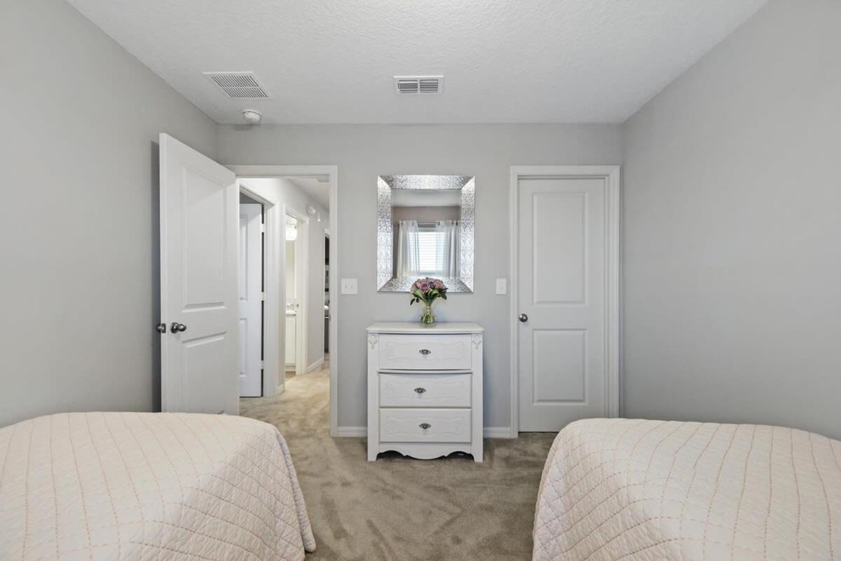 Four Bedrooms Townhome 5128 Holiday home