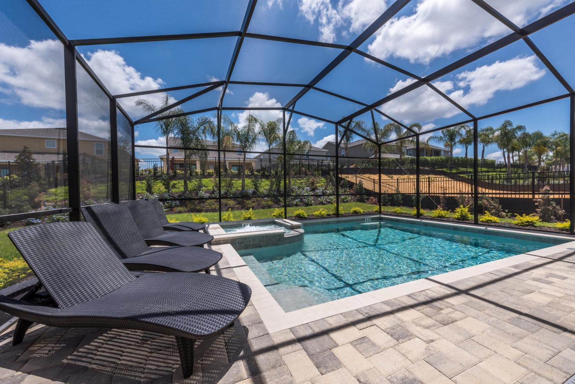 Vibrant Elite Home: Disney-adjacent With Private Pool & Amenities * Orlando