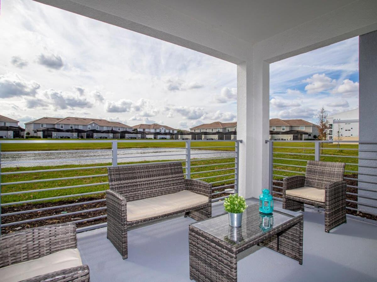 Marvelous 2 Bd Close To At Storey 106 *