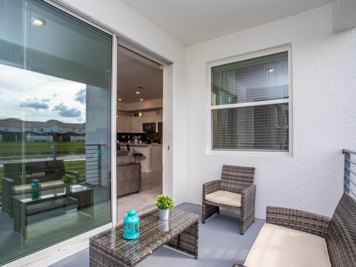 Marvelous 2 Bd Close To At Storey 106 Holiday home Kissimmee