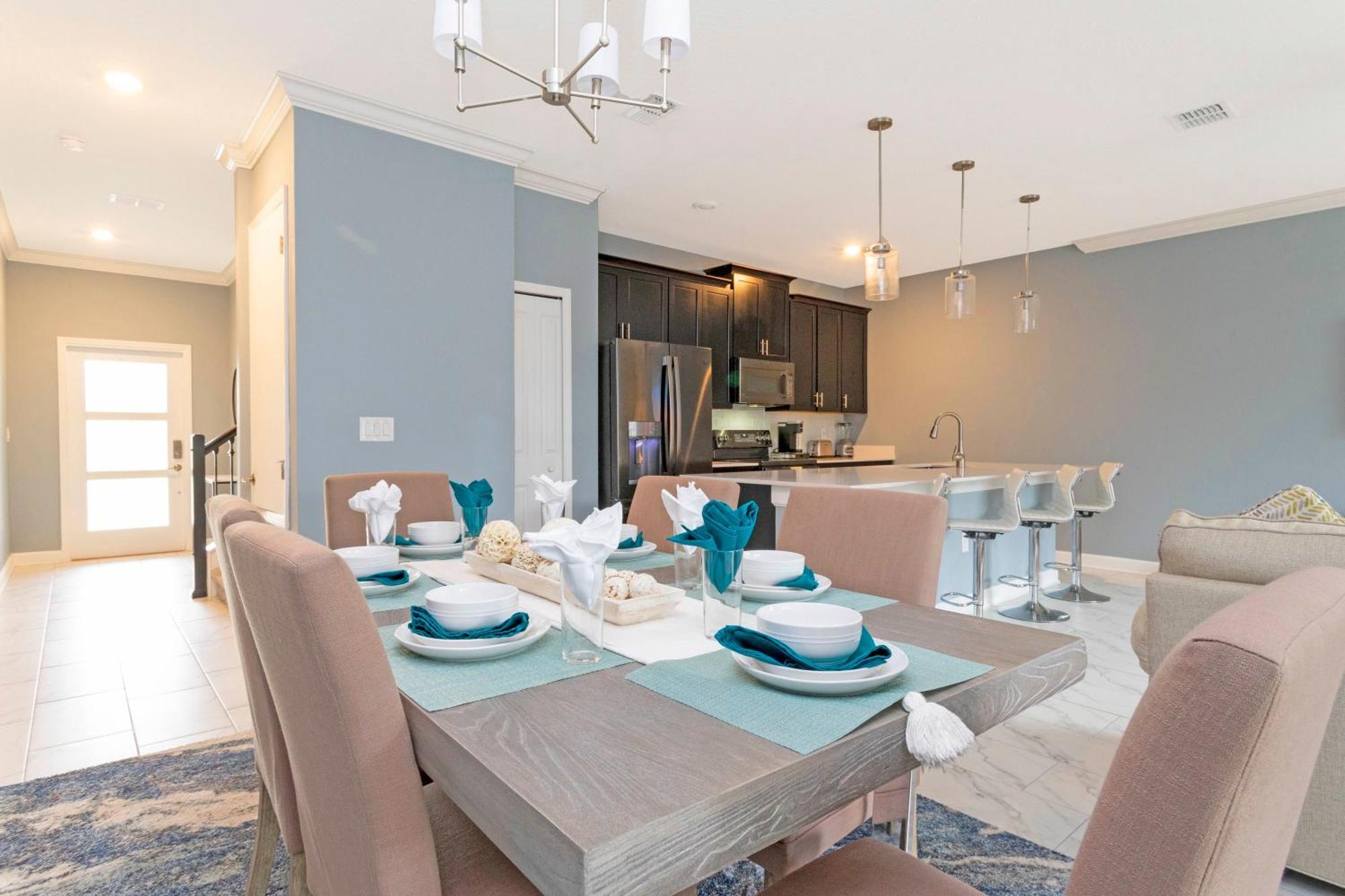 Gorgeous 4 Bd Close To W/ Pool @ Storey 4243 *