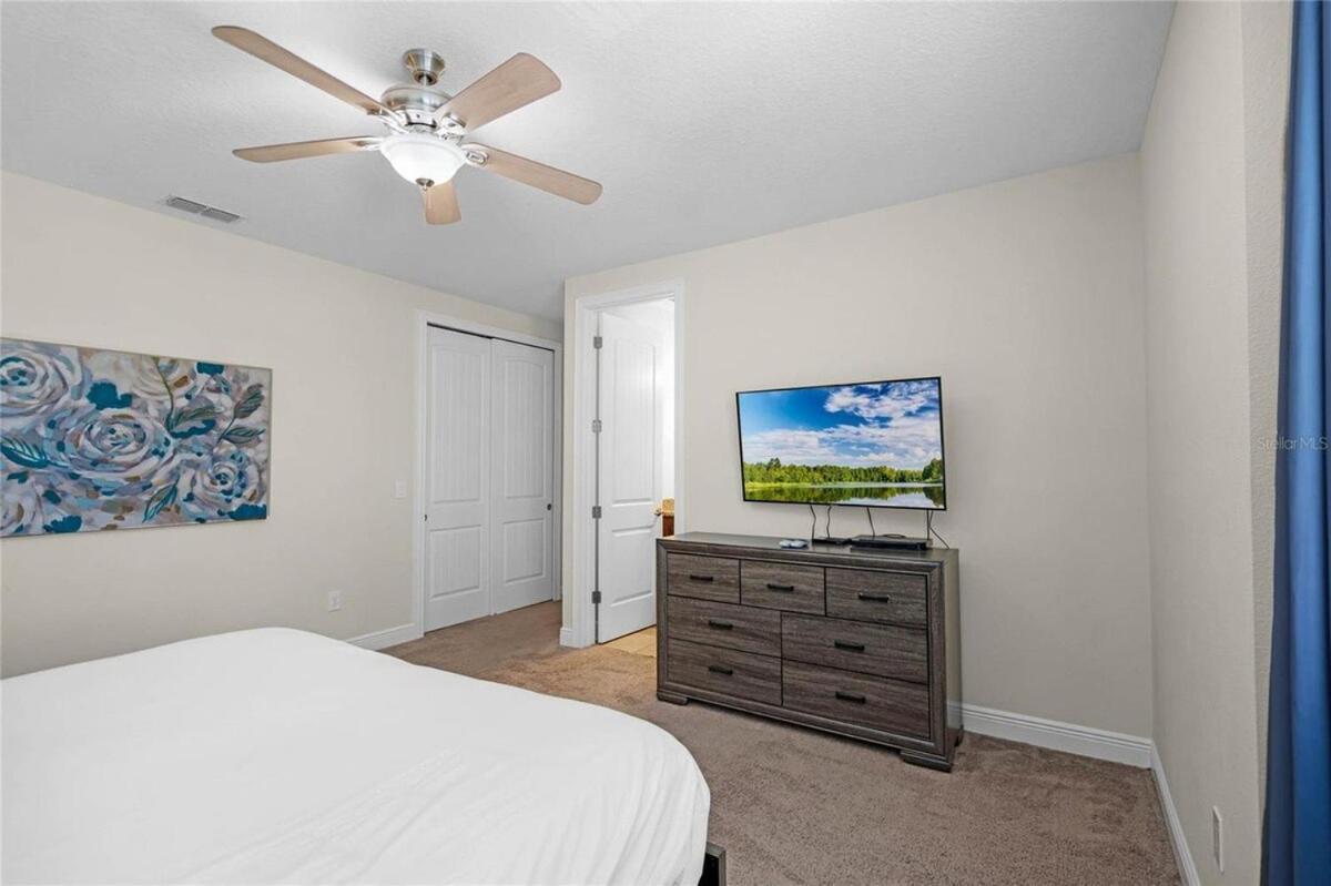 Epic 8br 8ba 4k Sq Ft With Movie Theater Private Pool Sauna Hot Tub Firepit Gaming And Arcade - 10mins From Fl *