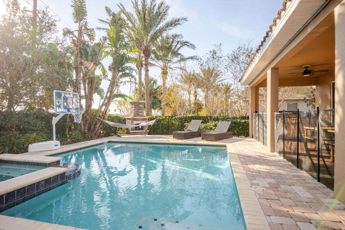 Epic 8br 8ba 4k Sq Ft With Movie Theater Private Pool Sauna Hot Tub Firepit Gaming And Arcade - 10mins From Fl Villa Orlando