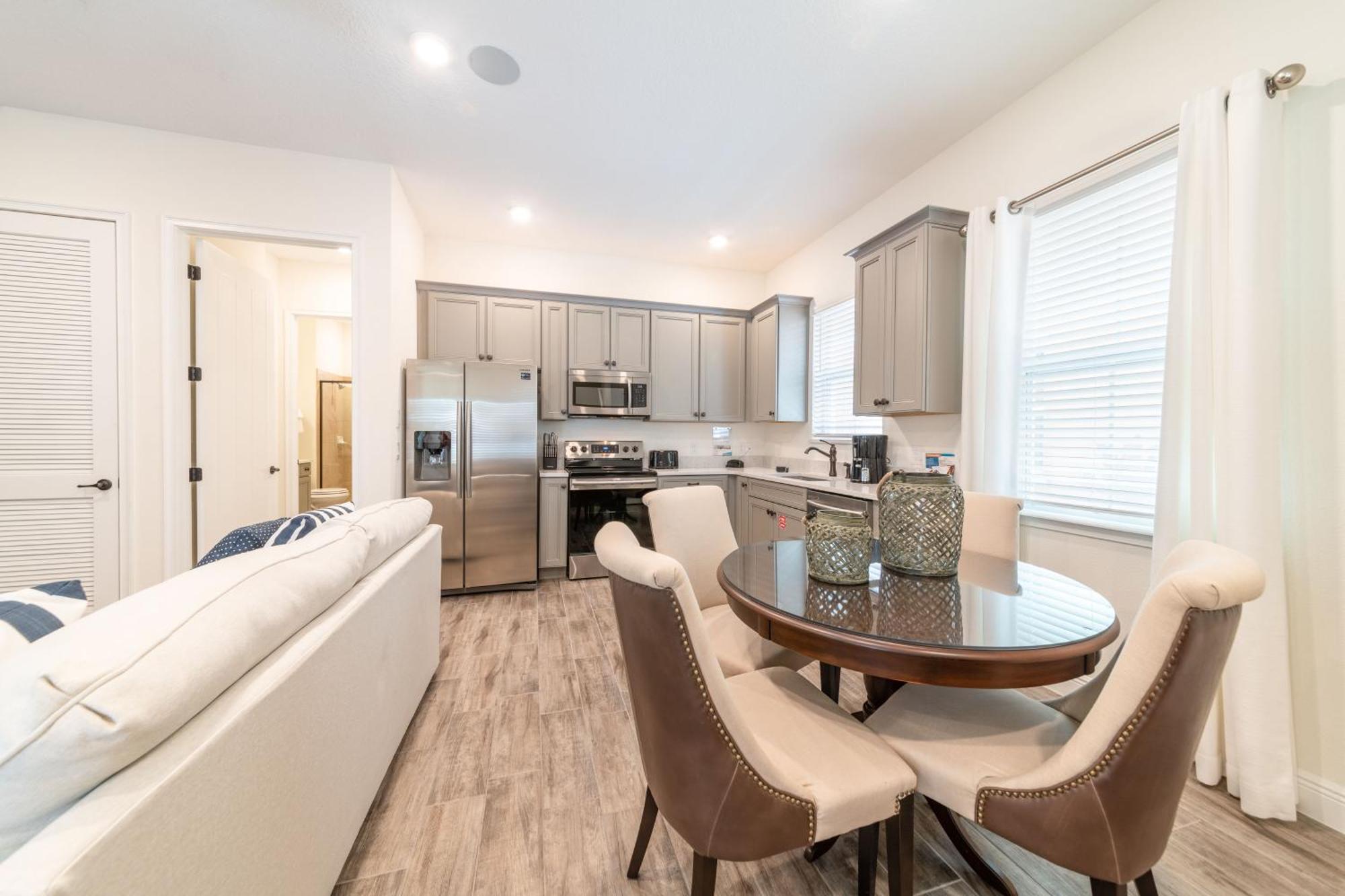 Sunny Yellow Near With Margaritaville Access - 3029sp Holiday home *