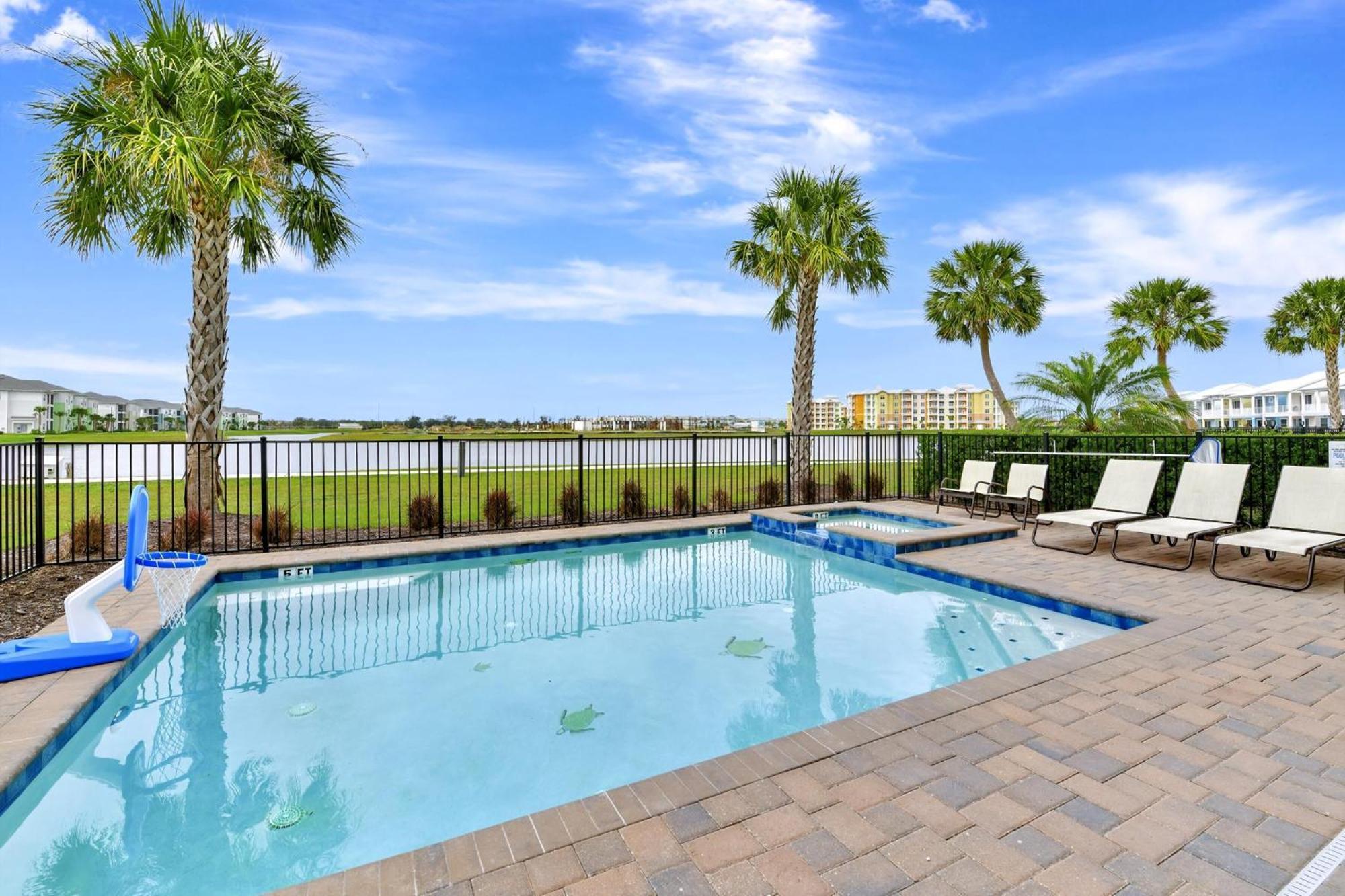 Blue Moon Luxurious With Private Pool - 8073su Holiday home