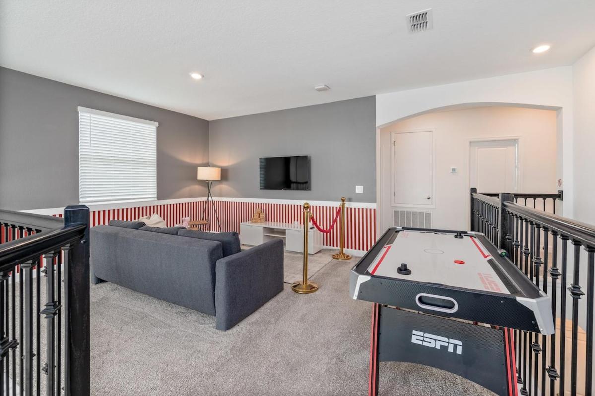 Champions Gate W/ Private Pool, Perk ,near