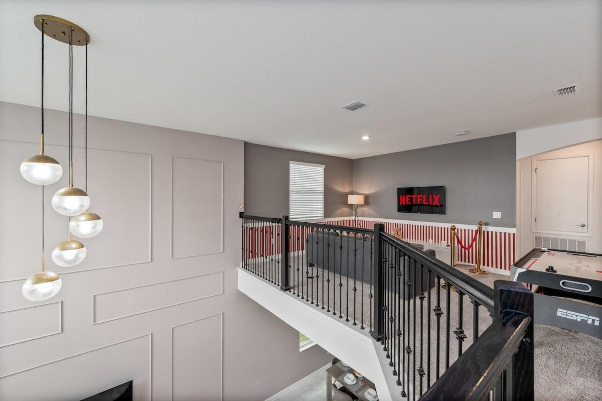 Champions Gate W/ Private Pool, Perk ,near Holiday home